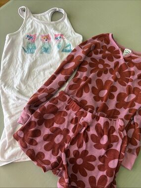 Girls Floral Lounge Set + White Kitty Nightgown